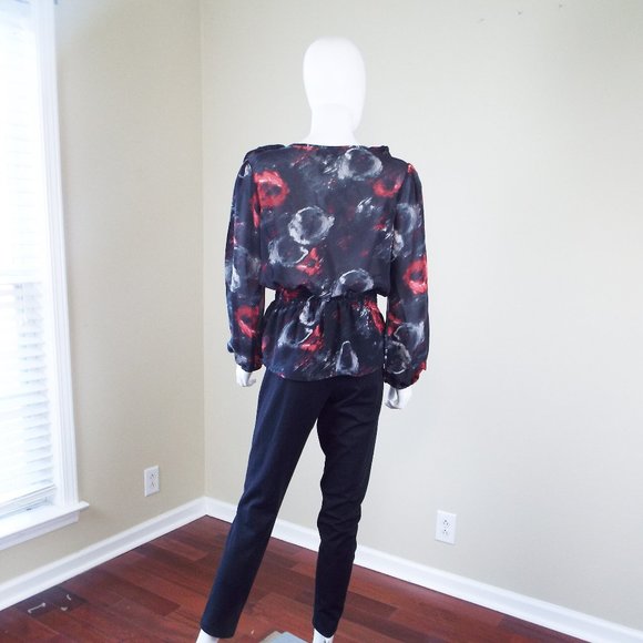MISS TINA BLACK AND RED FLORAL RUFFLE FRONT LONG SLEEVE BLOUSE - SZ 8/10 - Picture 5 of 6